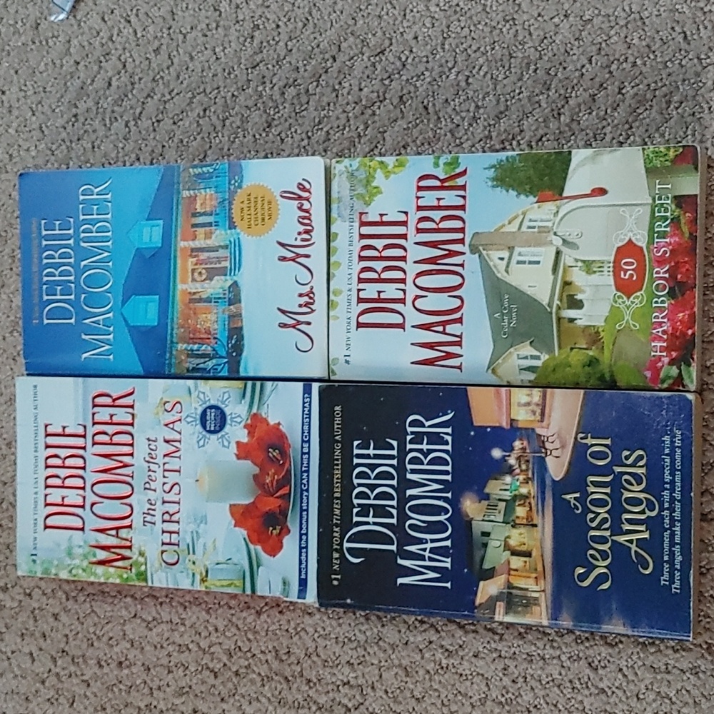 Debbie Macomber book bundle softcover